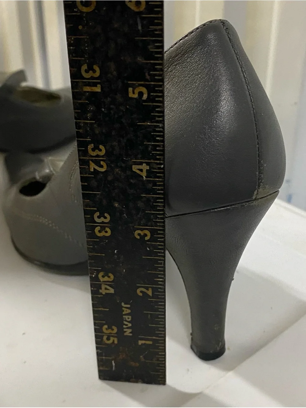 Kenneth Cole Reaction “Go Out” Mary Jane Heels, Women’s Pumps, Grey, 6M, A405713